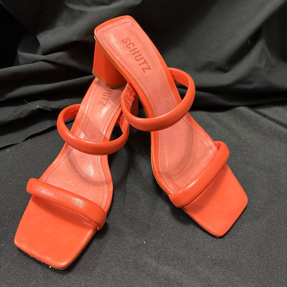 SCHUTZ Women's Coral Leather Heels, size 8.5